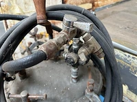 Metalen werktafel met inhoud - afbeelding 11 van  17