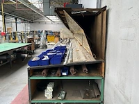 Metalen werktafel met inhoud - afbeelding 15 van  17