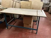 Metalen werktafel vv houten bovenblad - afbeelding 1 van  5