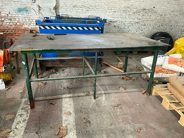 Metalen werktafel - afbeelding 1 van  4