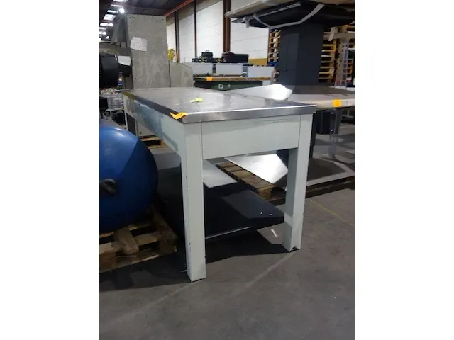 Metalen werktafel - afbeelding 3 van  3