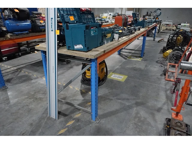 Metalen werktafel - afbeelding 2 van  2