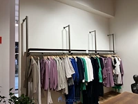 Metalen winkel inrichting / metalen wandrekken - afbeelding 9 van  9
