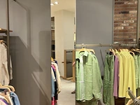 Metalen winkel inrichting / metalen wandrekken - afbeelding 2 van  9