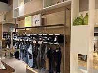 Metalen winkel inrichting / metalen wandrekken - afbeelding 4 van  9