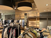 Metalen winkel inrichting / metalen wandrekken - afbeelding 2 van  7