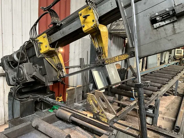 Metora hme405 bandzaagmachine - afbeelding 25 van  26