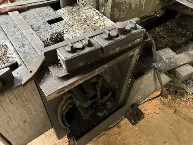 Metora hme405 bandzaagmachine - afbeelding 26 van  26