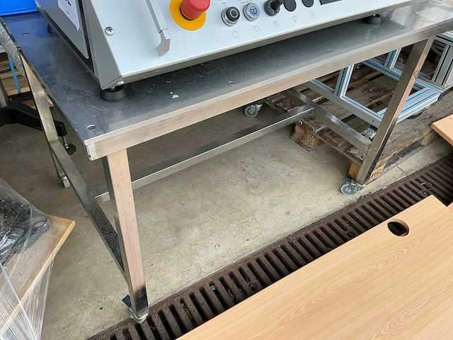 Metronic uda 150s gelegenheidsmachine - afbeelding 2 van  10