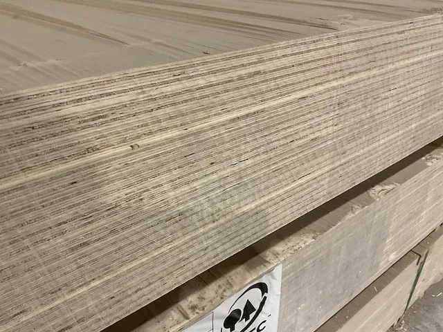 Metsä wood kerto-q lvl houten platen (36x) - afbeelding 2 van  5
