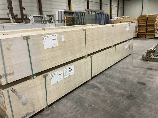 Metsä wood kerto-s lvl houten balken (60x) - afbeelding 1 van  6
