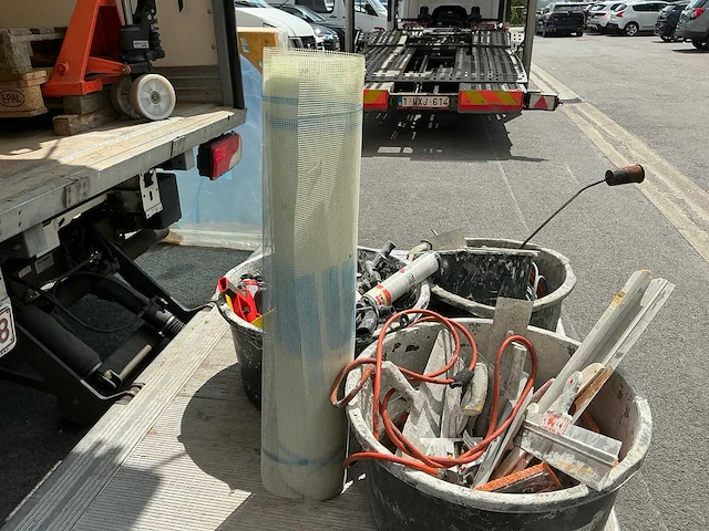 Metselkuip met divers metselgereedschap (3x) - afbeelding 10 van  14