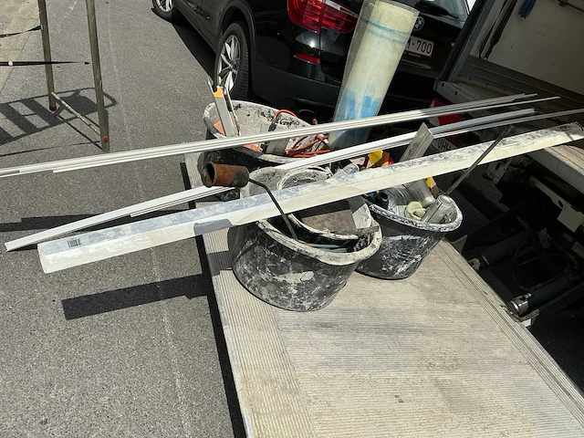 Metselkuip met divers metselgereedschap (3x) - afbeelding 11 van  14
