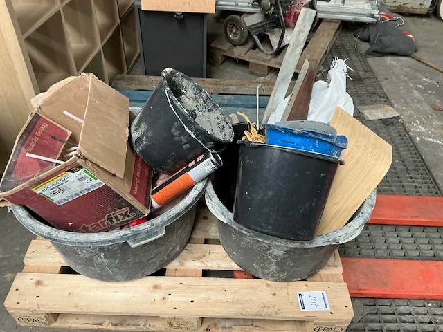 Metserskuip met inhoud (2x) - afbeelding 1 van  7