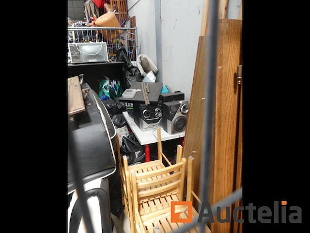 Meubels en consumptiegoederen (beslag) - afbeelding 1 van  5