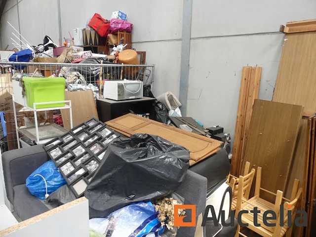 Meubels en consumptiegoederen (beslag) - afbeelding 4 van  5