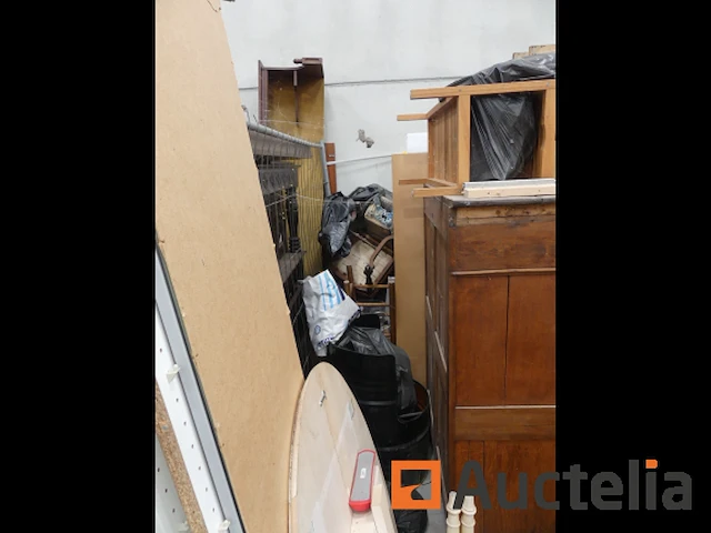 Meubels en consumptiegoederen (beslag) - afbeelding 6 van  8