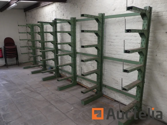 Meubels: planken / gereedschap / bakken