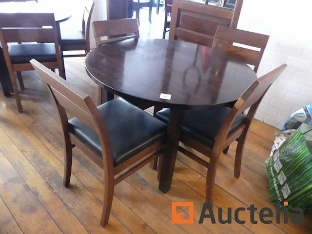 Meubilair; tafels en stoelen - afbeelding 4 van  7