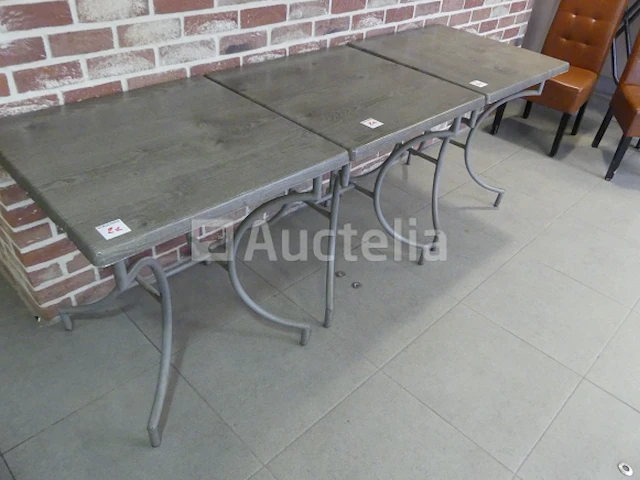Meubilair; tafels, stoelen,... - afbeelding 1 van  11