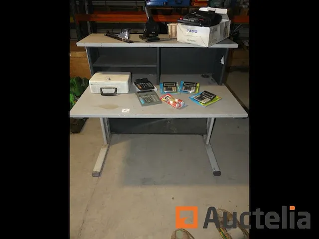 Meubilair van bureautafel en kleine apparatuur van bureautafel - afbeelding 4 van  9