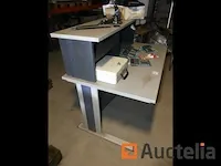 Meubilair van bureautafel en kleine apparatuur van bureautafel - afbeelding 5 van  9