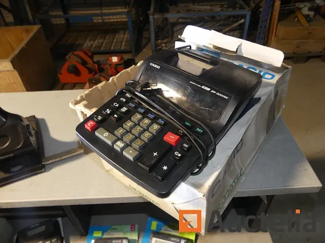Meubilair van bureautafel en kleine apparatuur van bureautafel - afbeelding 9 van  9