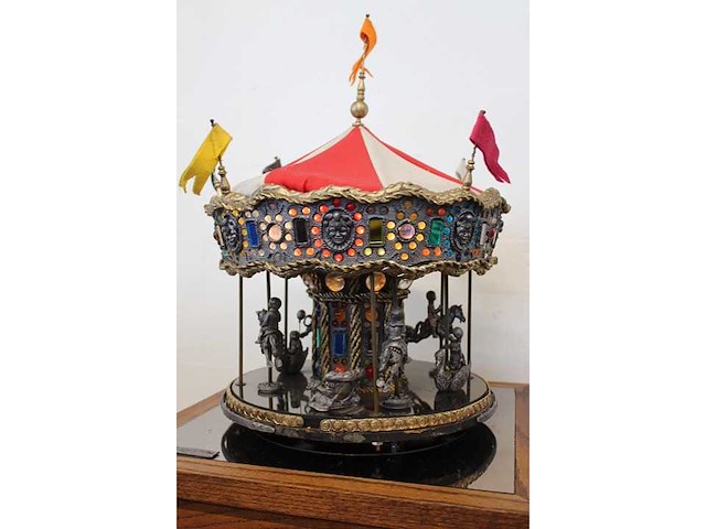 Michael ricker - draaicarrousel - decor object - afbeelding 3 van  8