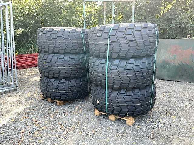Michelin 6 industrial banden banden, wielen & velgen - afbeelding 1 van  8