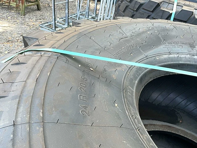 Michelin 6 industrial banden banden, wielen & velgen - afbeelding 7 van  8