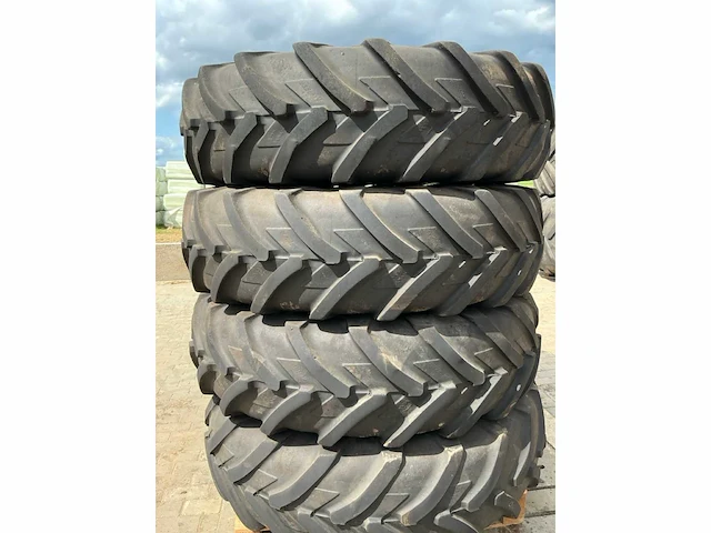 Michelin agribib banden + velg (x4) - afbeelding 4 van  9