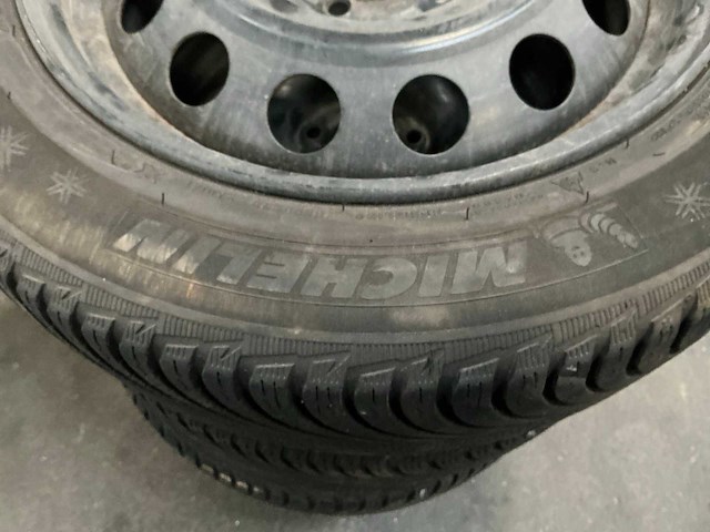 Michelin alpin 5 stalen velg met band (4x) - afbeelding 3 van  5