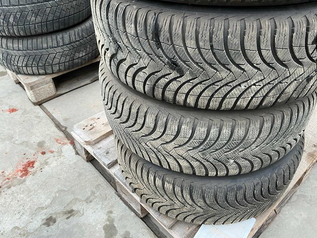 Michelin alpin autoband met aluminium velg (4x) - afbeelding 4 van  8