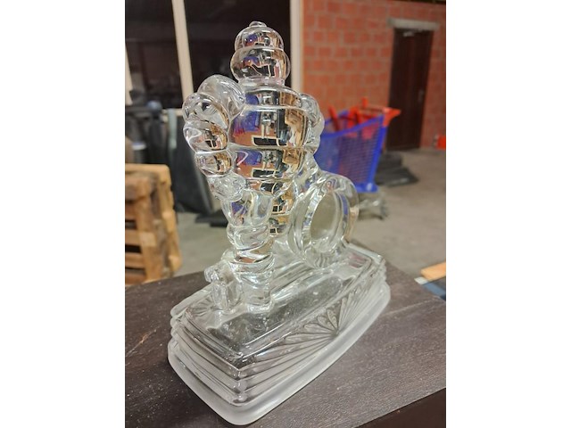 Michelin cristal met ingewerkte klok - afbeelding 3 van  8