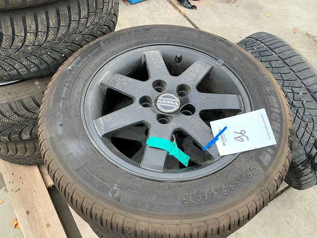 Michelin crossclimate autoband met volvo velg (3x) - afbeelding 5 van  12