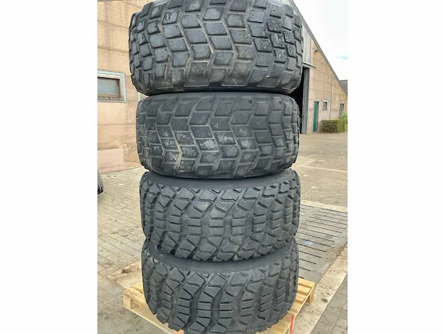 Michelin dubbele banden op velg (x4) - afbeelding 3 van  10