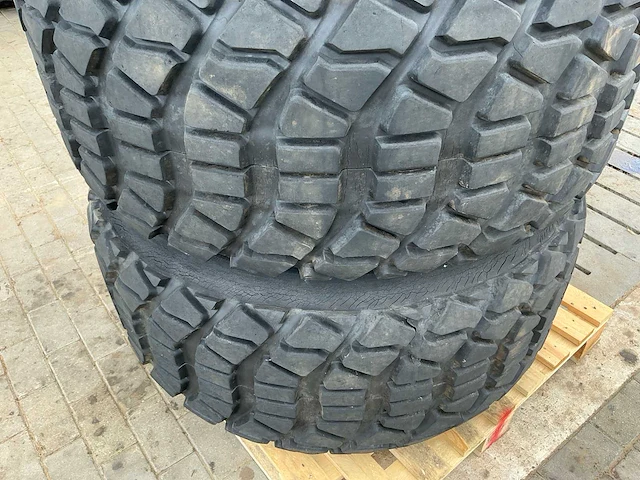 Michelin dubbele banden op velg (x4) - afbeelding 4 van  10