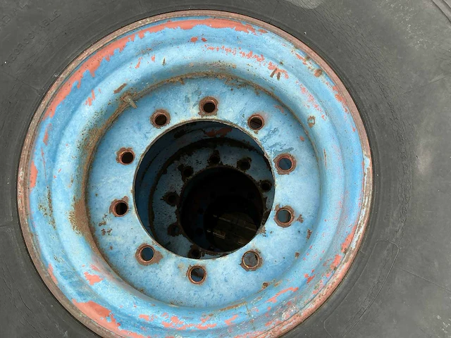 Michelin dubbele banden op velg (x4) - afbeelding 10 van  10