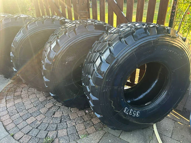 Michelin dumper banden (5x) - afbeelding 8 van  13