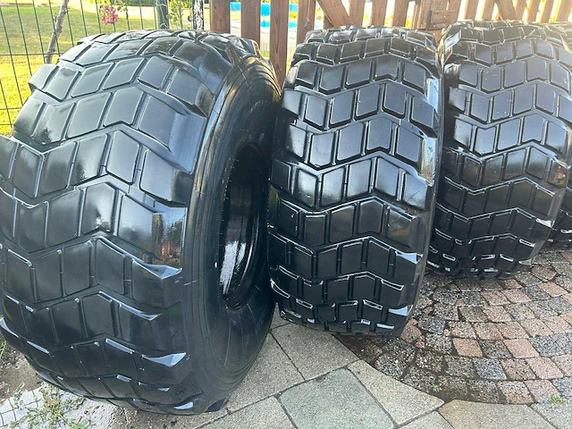 Michelin dumper banden (5x) - afbeelding 10 van  13