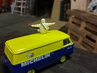 Michelin metalen auto - afbeelding 3 van  3