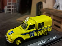 Michelin metalen auto - afbeelding 1 van  3