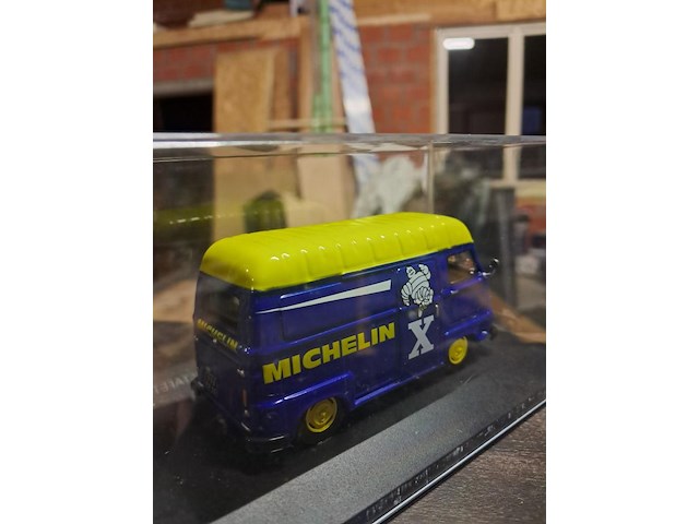 Michelin metalen auto - afbeelding 3 van  3