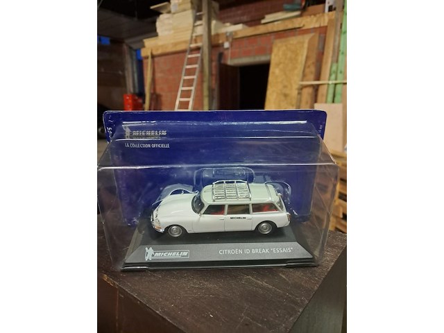 Michelin metalen auto - afbeelding 3 van  3