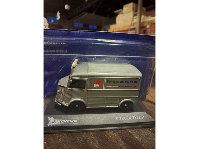 Michelin metalen auto - afbeelding 1 van  3