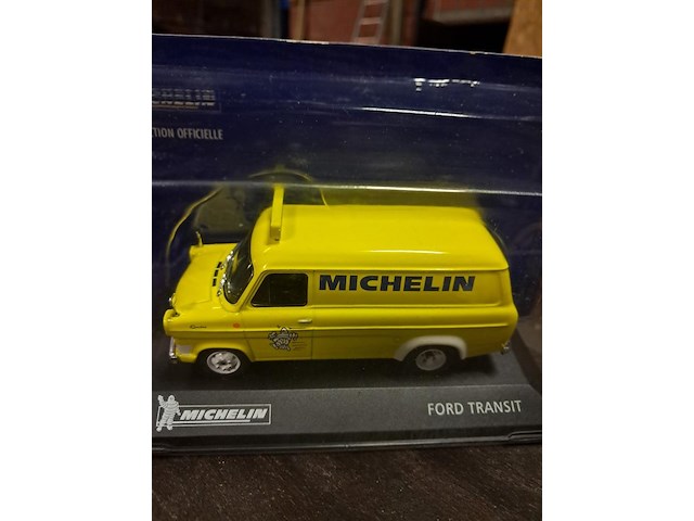 Michelin metalen auto - afbeelding 1 van  3