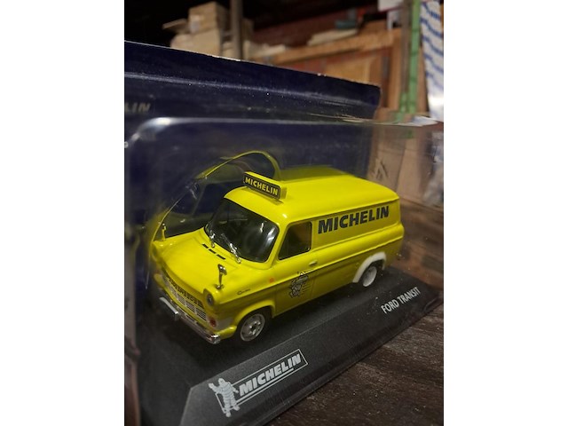 Michelin metalen auto - afbeelding 2 van  3