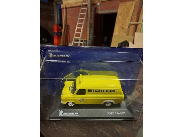 Michelin metalen auto - afbeelding 3 van  3