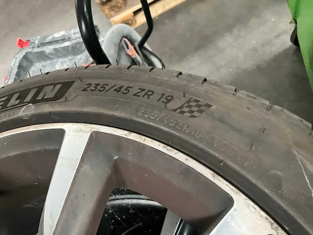 Michelin volvo autobanden (4x) - afbeelding 2 van  10