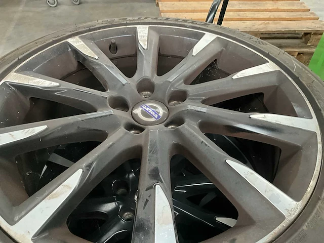 Michelin volvo autobanden (4x) - afbeelding 8 van  10